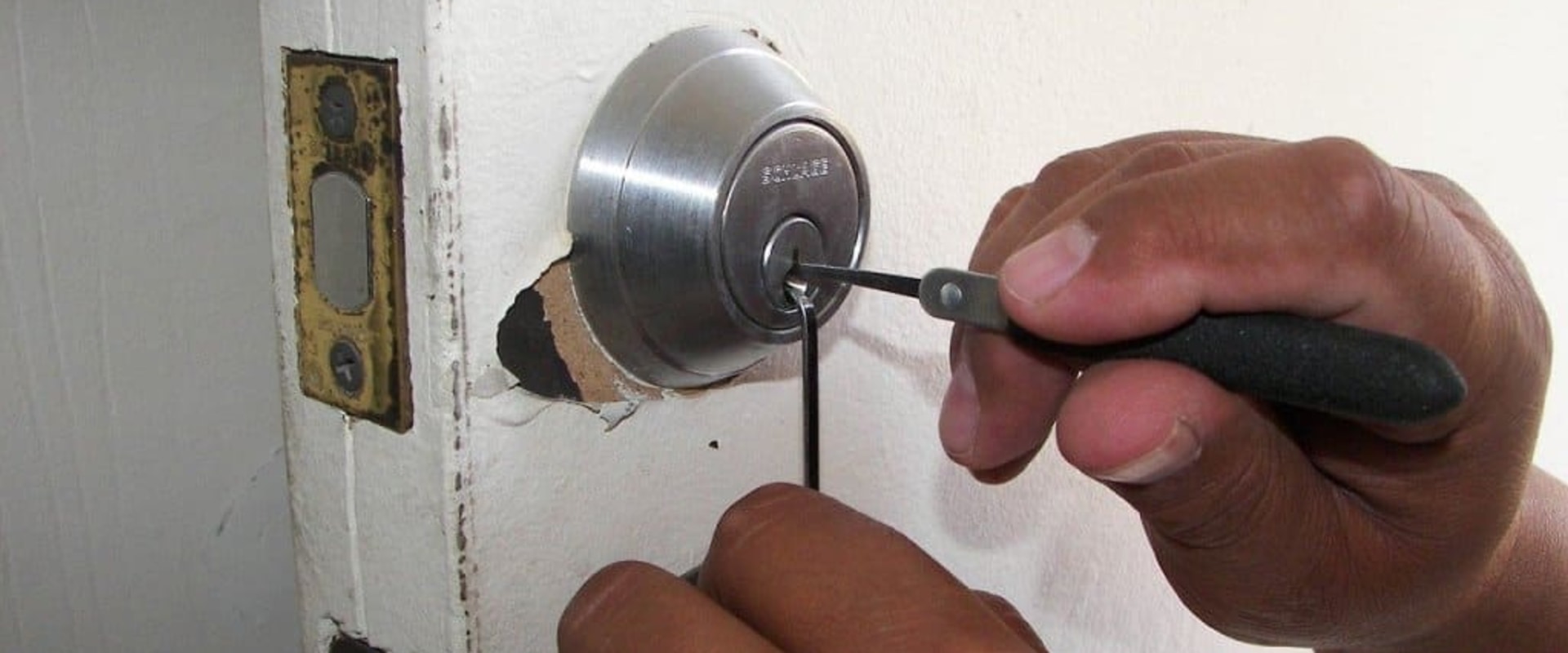 Can a Locksmith Make a Key from a Lock?