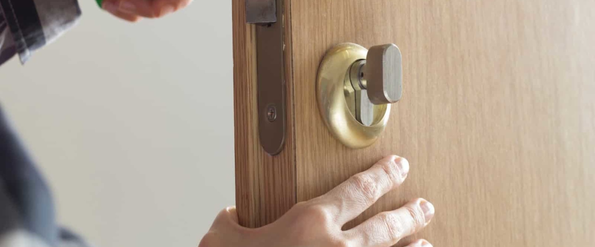 Can a Locksmith Open a Locked House Door?